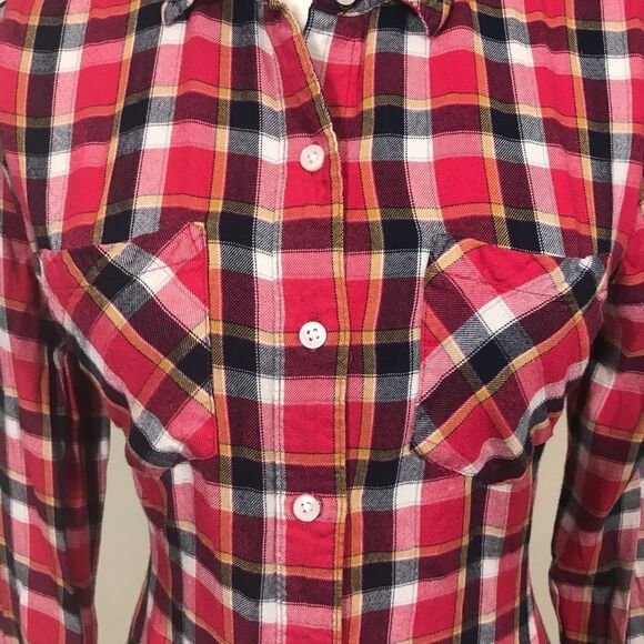 So Cowboy Plaid Front Button Women’s Top. - Picture 5 of 10
